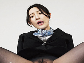 パンスト美脚CA 固定ディルド利き竿ゲーム！驚異的マ◯コ感覚でズバリ当てたら賞金GET！罰ゲームは5本のチ◯ポと強制乱交SEX！？　サンプル画像06